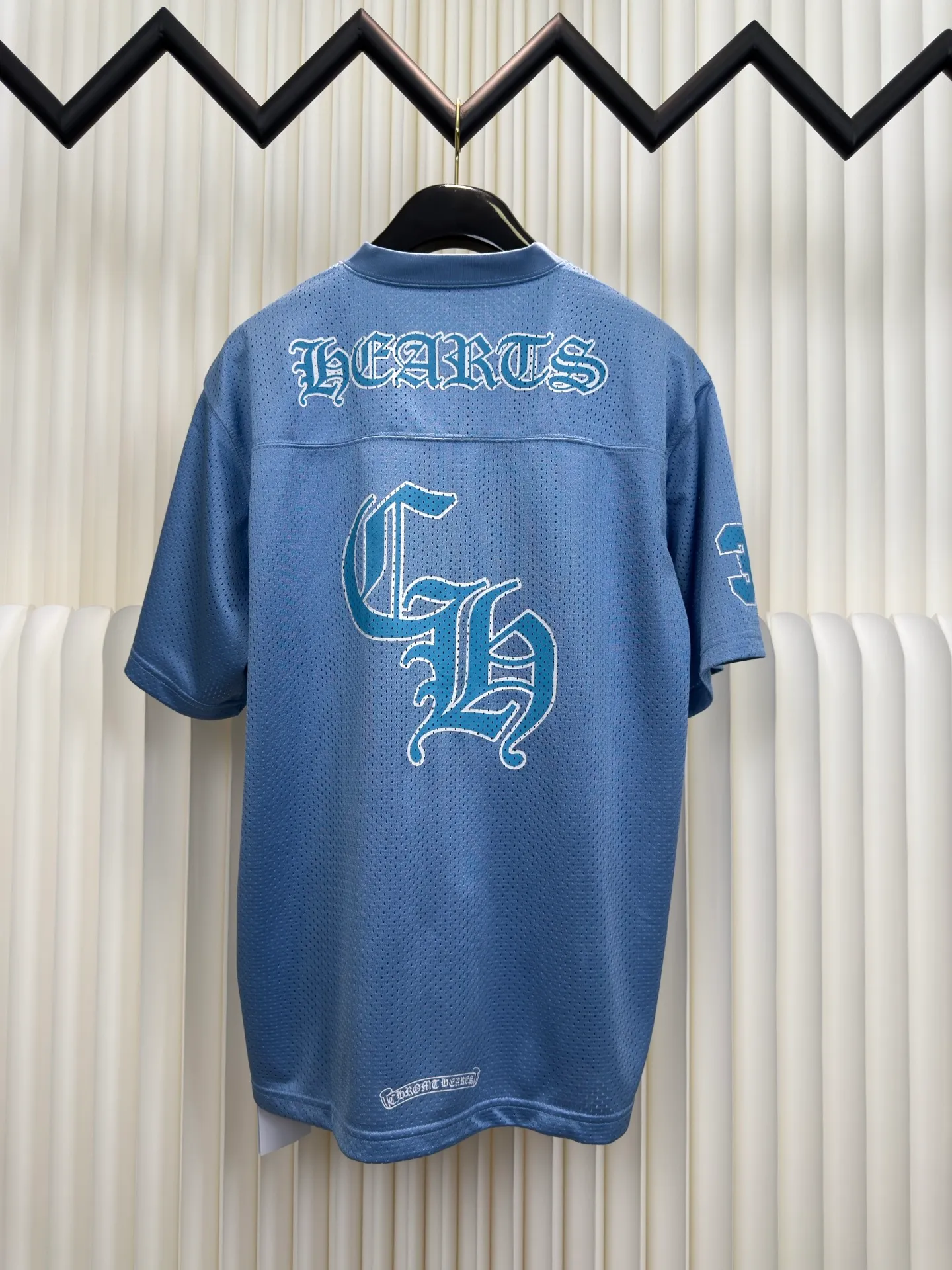 P270 Chrome Hearts glitter ice hockey jersey Authentic version - physical counter - top luxury quality 🆚 Instant sale of all versions on the market YB version Custom dyeing color The highest version on the market The fabric is made of high-density 100D bird's eye cloth Double-sided mesh positioning is very time-consuming The cost of labor loss is very high Non-market single-layer thin see-through junk goods Same style for men and women OS version Size S M L